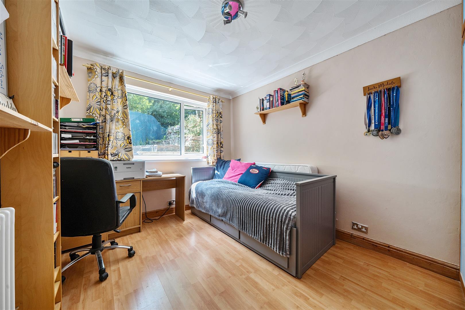 Yr Allt, Llangennech, Llanelli, SA14 8YU